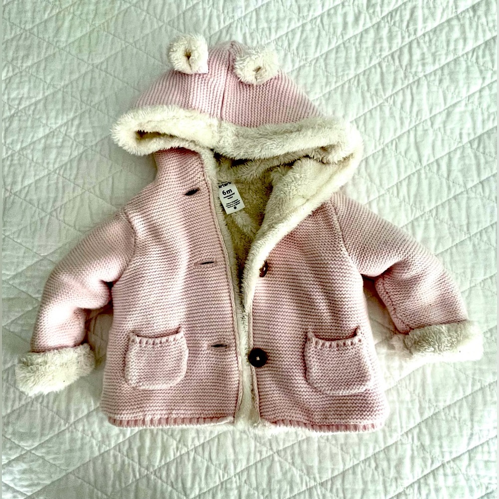 🎀 Pink fuzzy jacket - Carter’s 6 Months